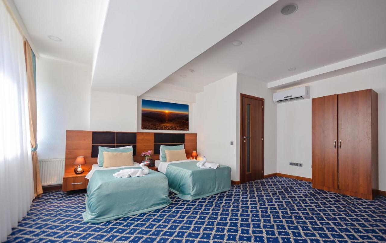 Demir Yol Plaza Hotel Baku Exteriör bild