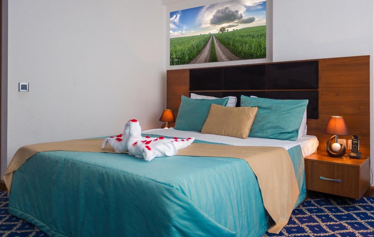 Demir Yol Plaza Hotel Baku Exteriör bild
