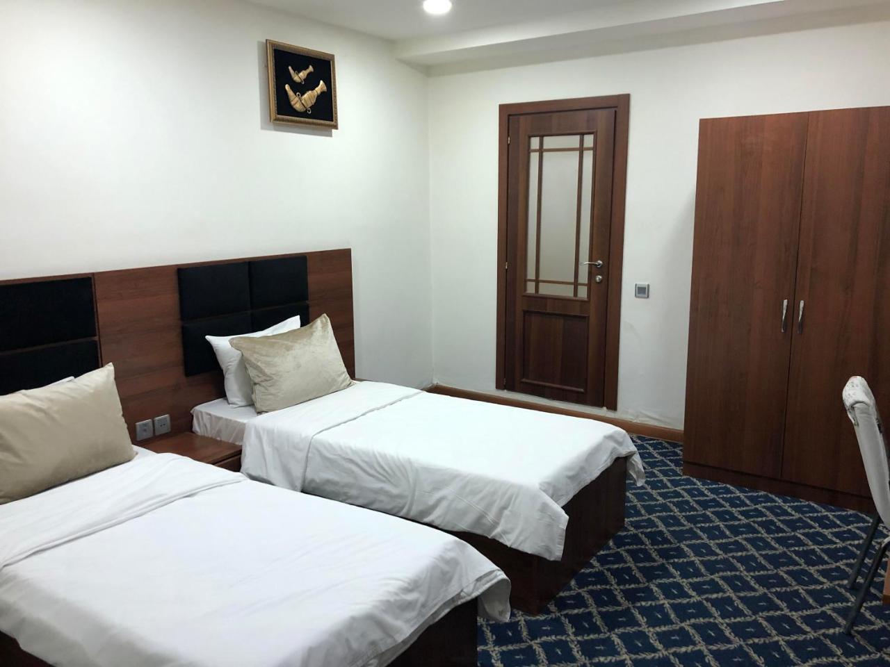 Demir Yol Plaza Hotel Baku Exteriör bild